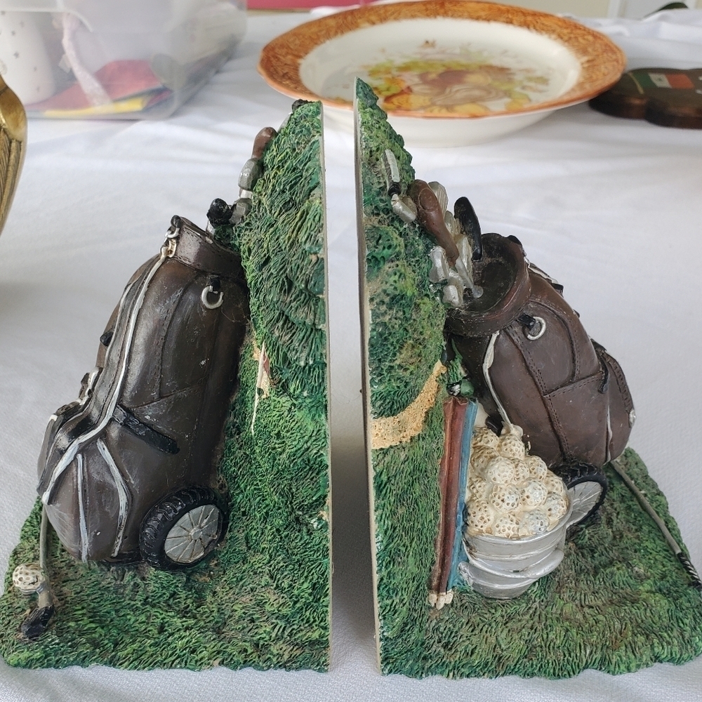 Golf book ends.